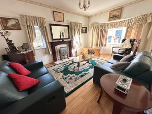 Lounge- click for photo gallery